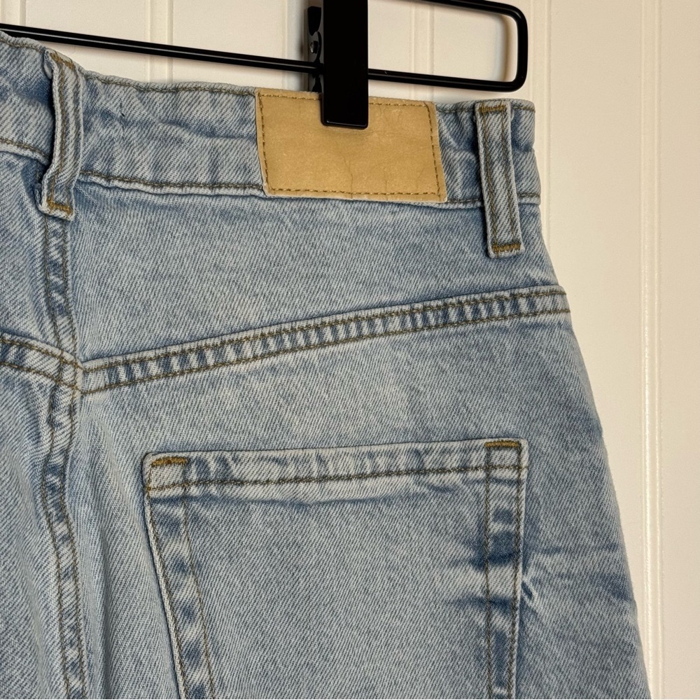 ZARA Light Wash High-Waisted Straight Denim Jeans Women’s Size 6 - Picture 7 of 12